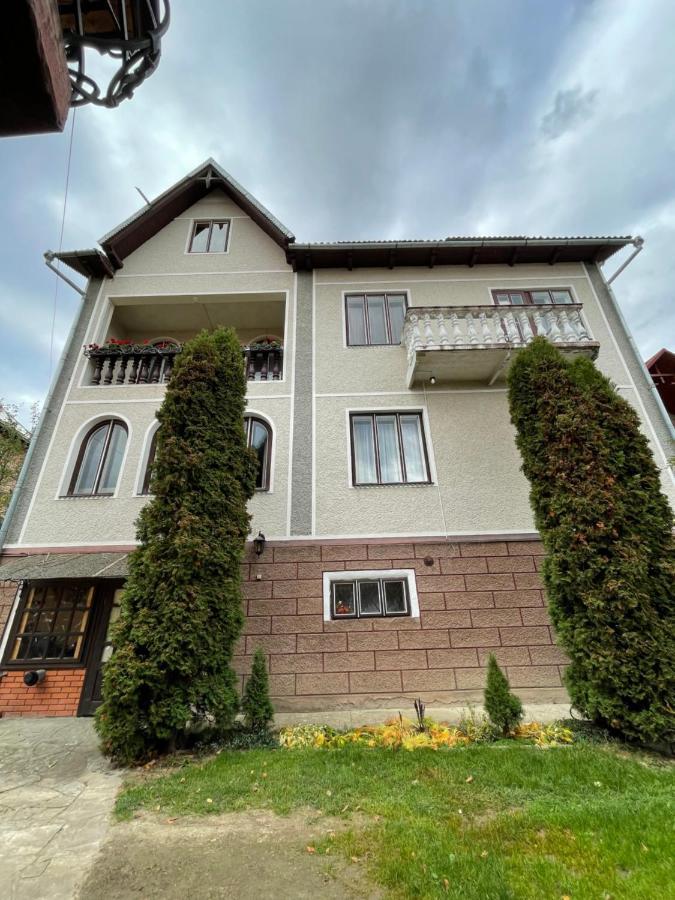 Sadyba Girske Povitria Jaremče Esterno foto